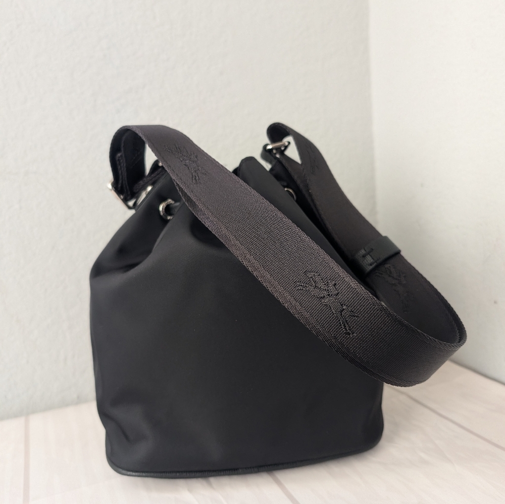 NWT Longchamp Le Pliage Neoprene Bucket Bag Crossbody In Black - Picture 3 of 5
